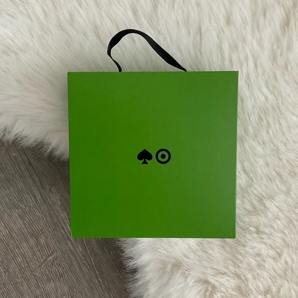 ♠️🤍 kate spade new york x Target Pearl Cluster Stud Earrings - Picture 4 of 7